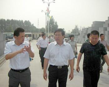 濮陽市市委常委、市委宣傳部長徐蘭峰等一行蒞臨我司視察